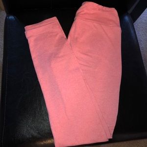 Light pink LuLaRoe Tween leggings🎀